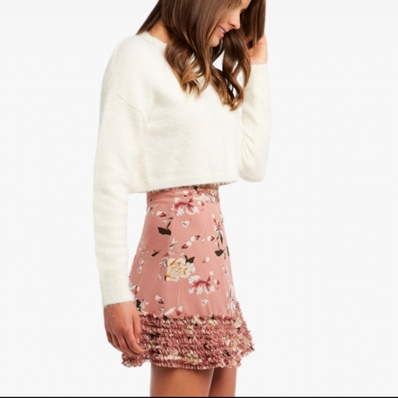 NWT Bardot Fluffy Cropped Knit Sweater S - Picture 9 of 11